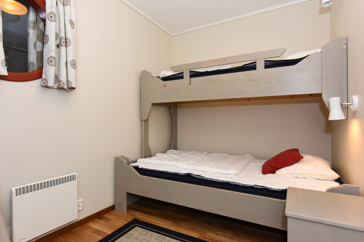 2号卧室配有双层床