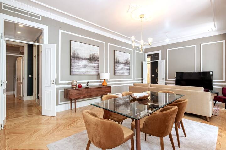 RC 161- Amazing City Center Apartment gallery image 3