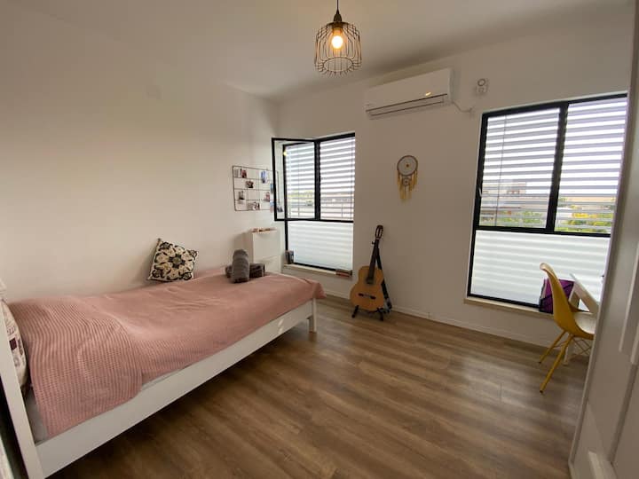 Საძინებელი 130 განიერი საწოლი