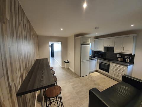 Large Townhouse in the Heart of Galway No.11