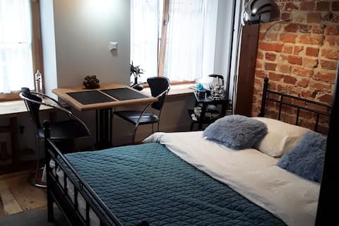 Old Town Mostowa - Room with private bathroom