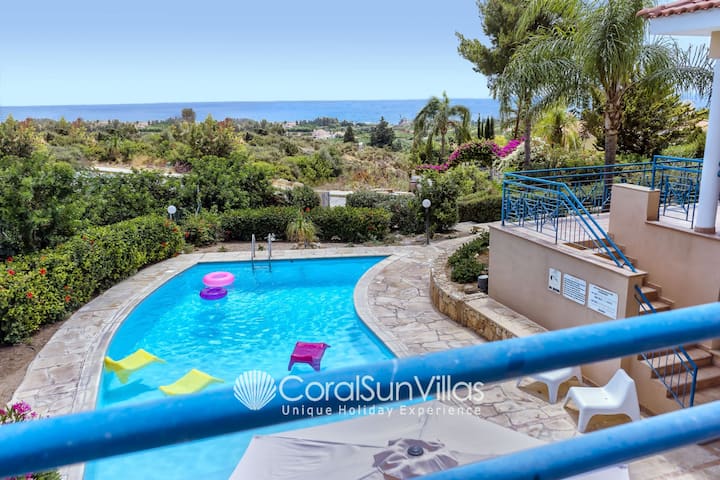 gorgeous villa with heating large pool coral bay villas for rent in peyia paphos cyprus