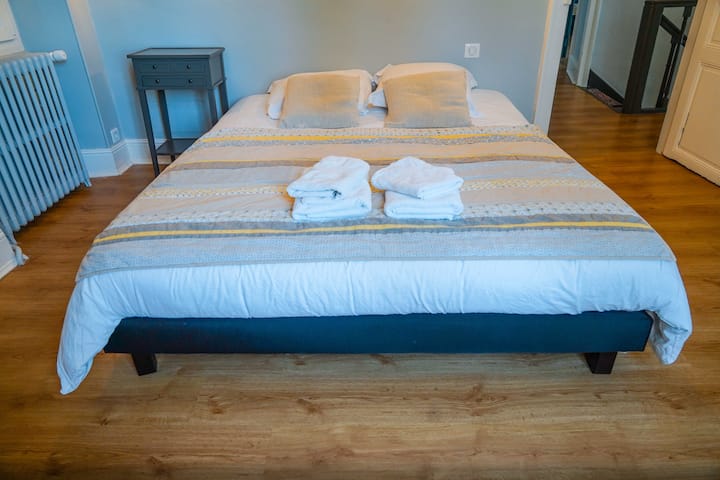 საძინებელი 1