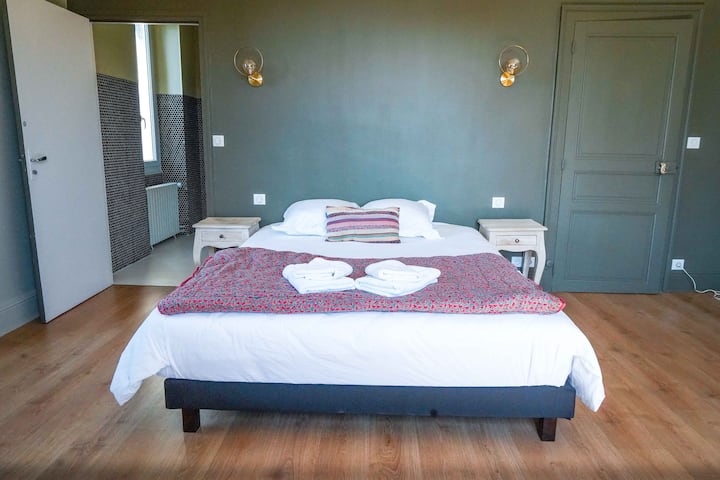 საძინებელი 4