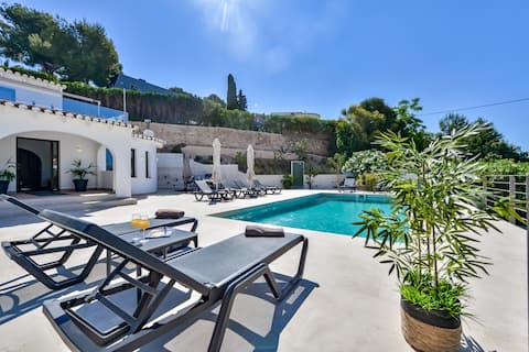 ✔︎ Pool⎜BBQgrill⎜Fast Internet⎜Workspace⎜Parking