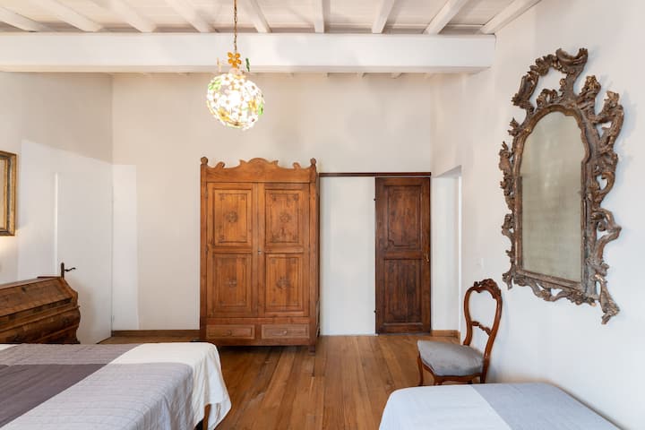 ห้องนอนและตู้เสื้อผ้า