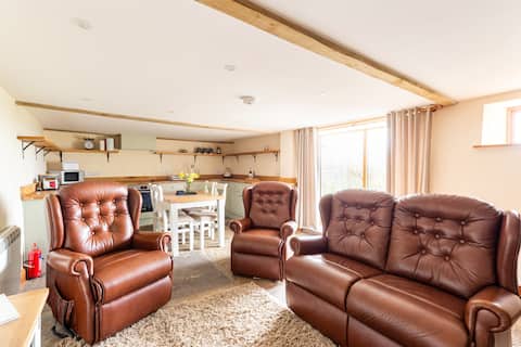 Successful Airbnb property: Rural getaway with a view – Old Spout Barn in Sedbergh