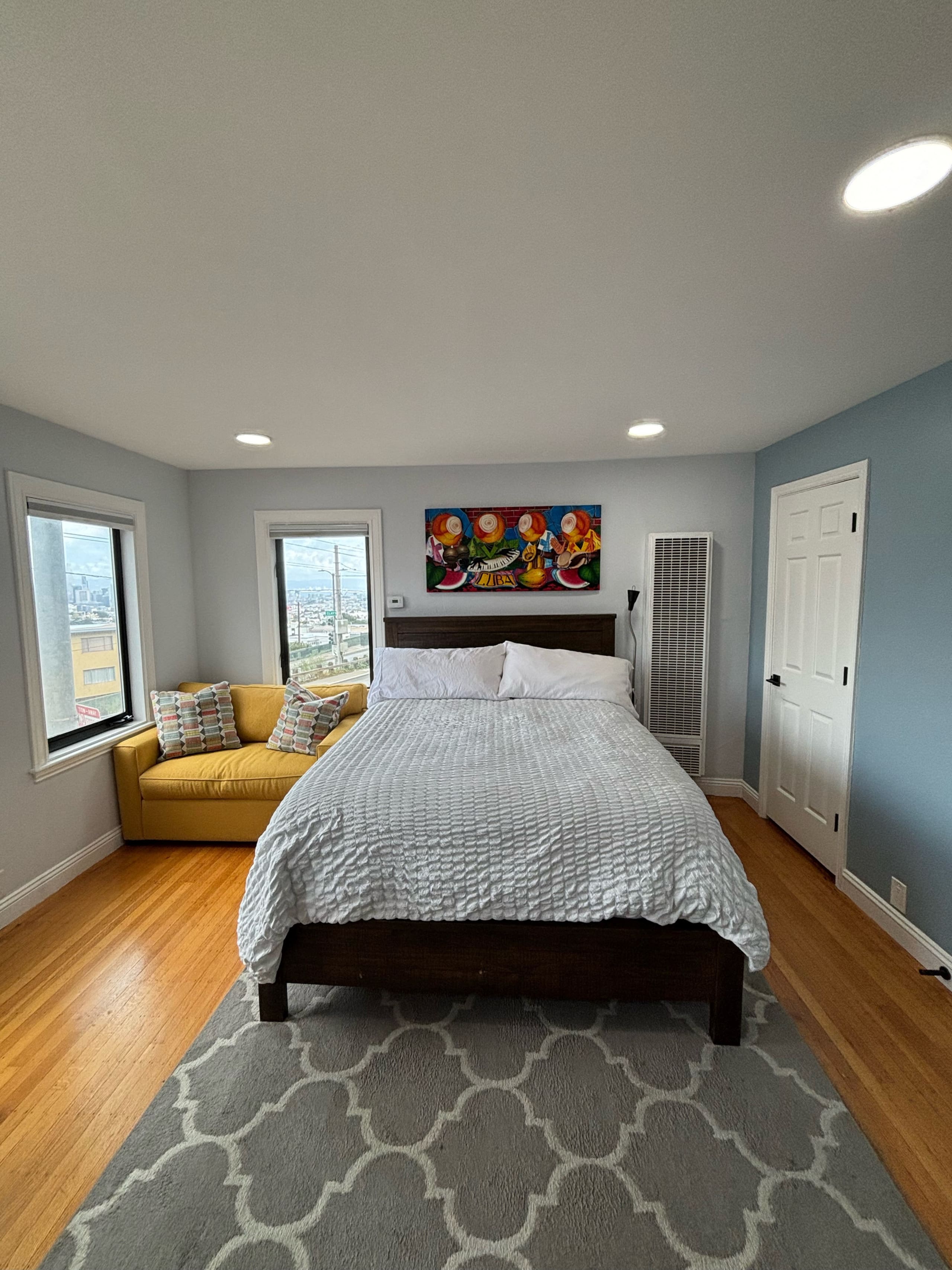 Home in San Francisco · ★4.92 · 1 bedroom · 3 beds · 1 bath - Image 13