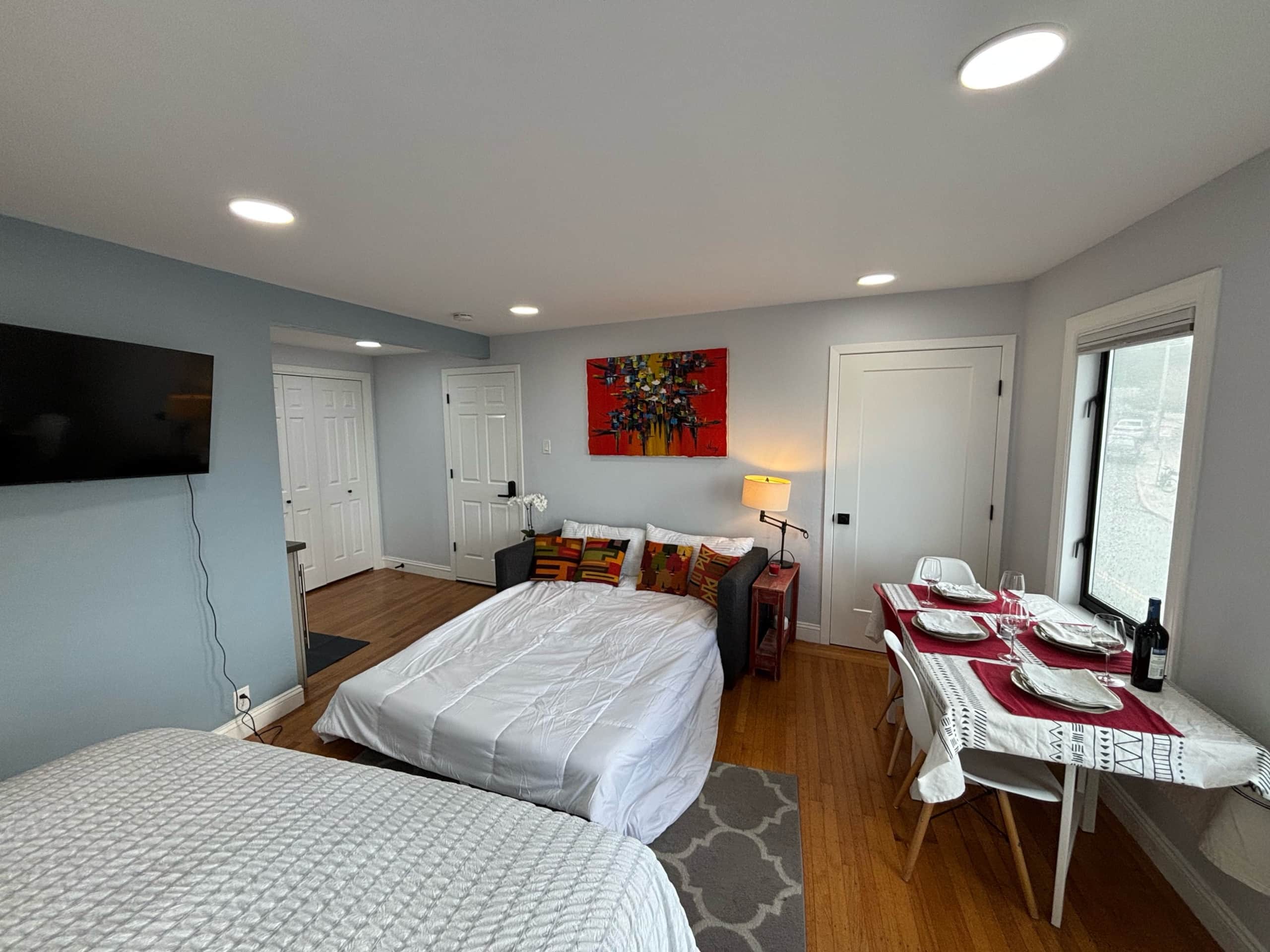 Home in San Francisco · ★4.92 · 1 bedroom · 3 beds · 1 bath - Image 16