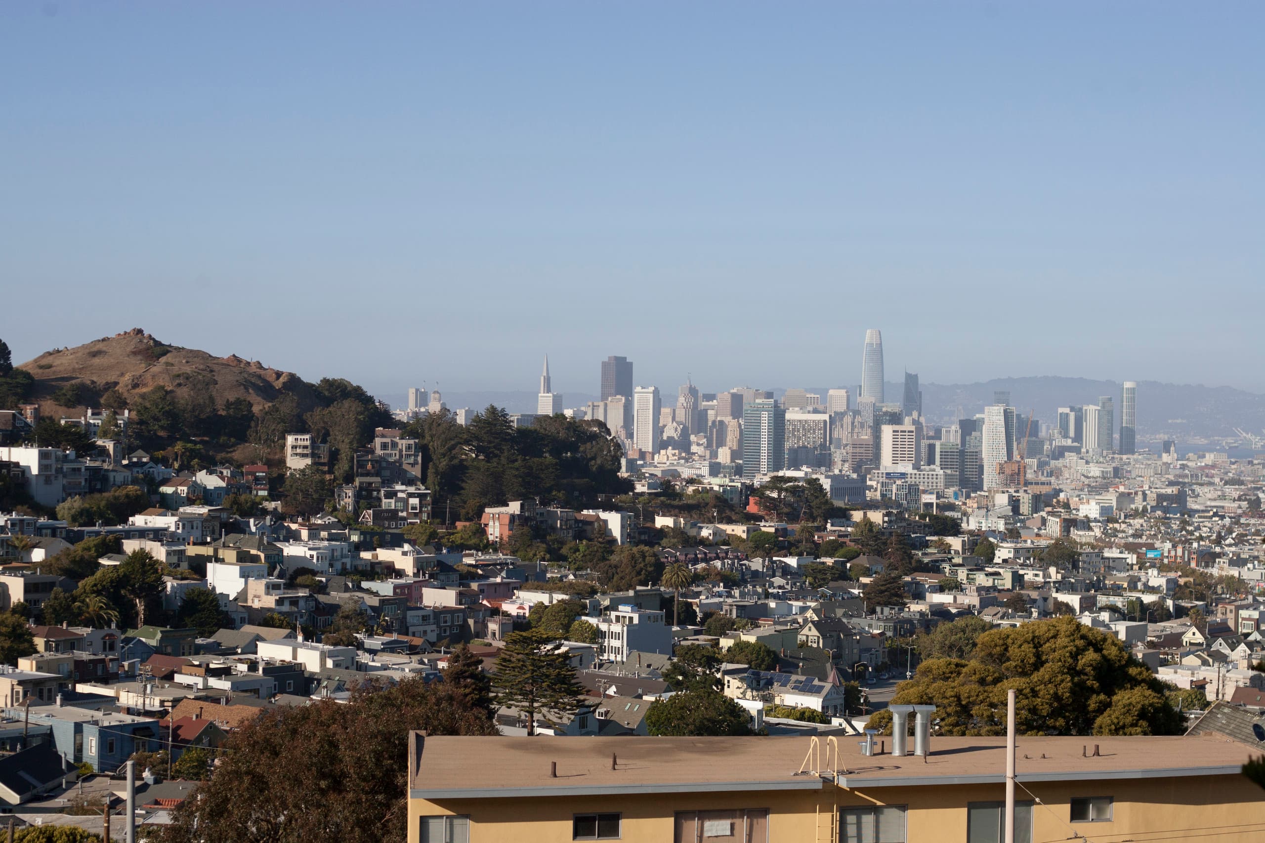 Home in San Francisco · ★4.92 · 1 bedroom · 3 beds · 1 bath - Image 38