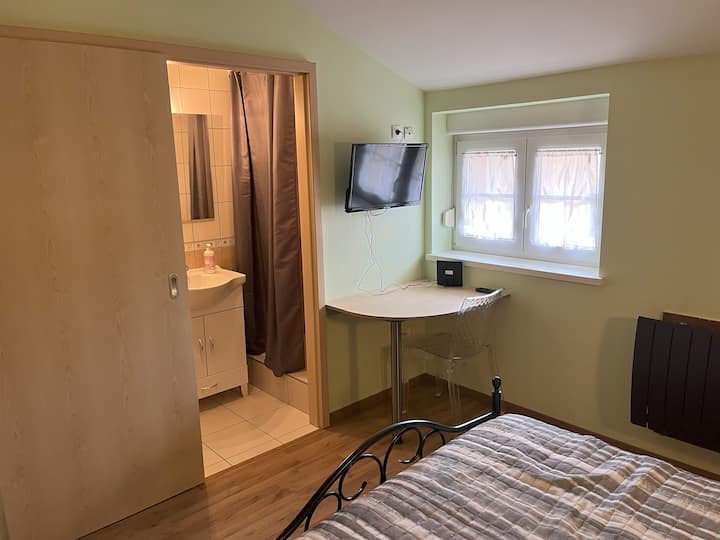 الغرفة رقم1