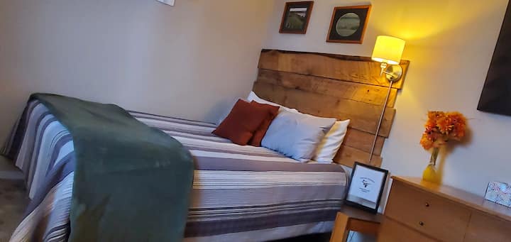 3 spavaće sobe - 5 bračnih kreveta +bračni krevet (180x200).