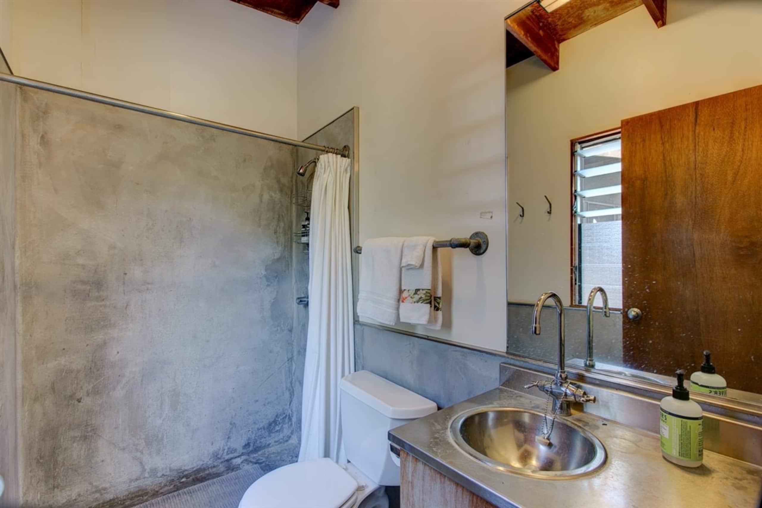 Home in Waimea · ★4.9 · 5 bedrooms · 7 beds · 3.5 baths - Image 21