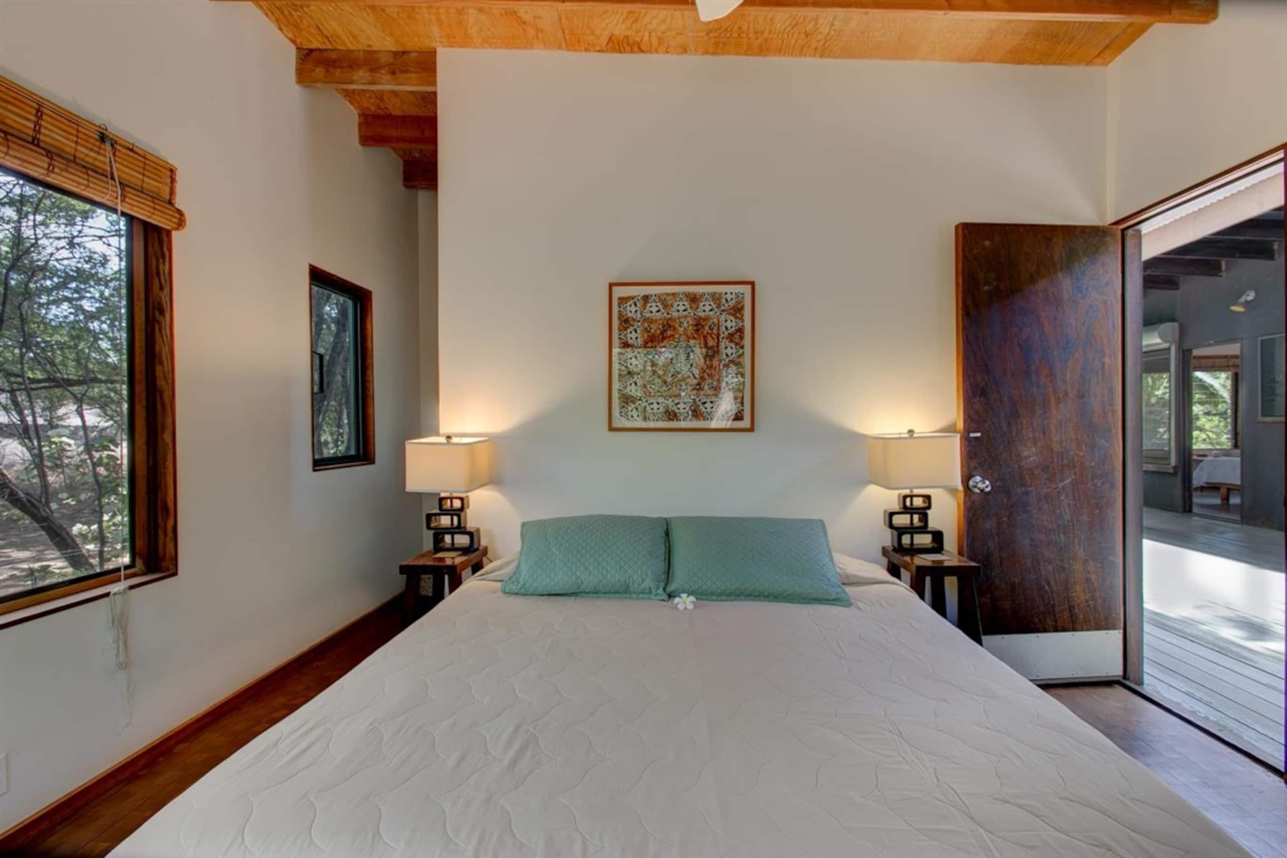 Home in Waimea · ★4.9 · 5 bedrooms · 7 beds · 3.5 baths - Image 11
