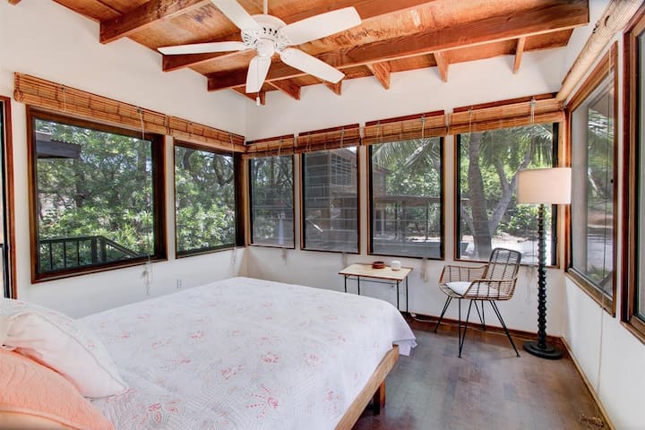 Chumba cha kulala cha 3 w/ Queen Bed 