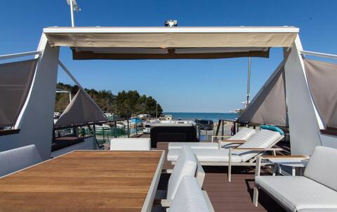 Attractive Floating House Eldamar Portorož
