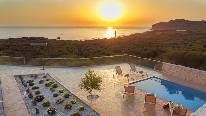 Villa Liakos I Breakfast & walk to the beach