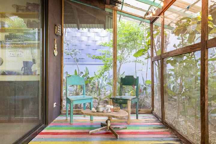 Casa Tranquila poolside 2B bungalow