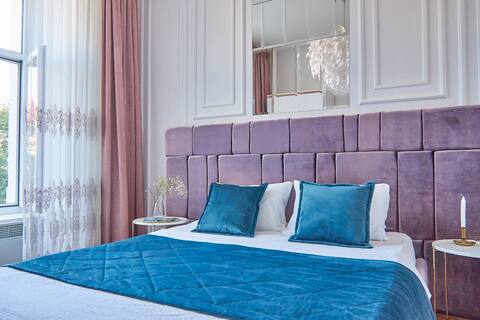 Elegant Lux Apartment in central square