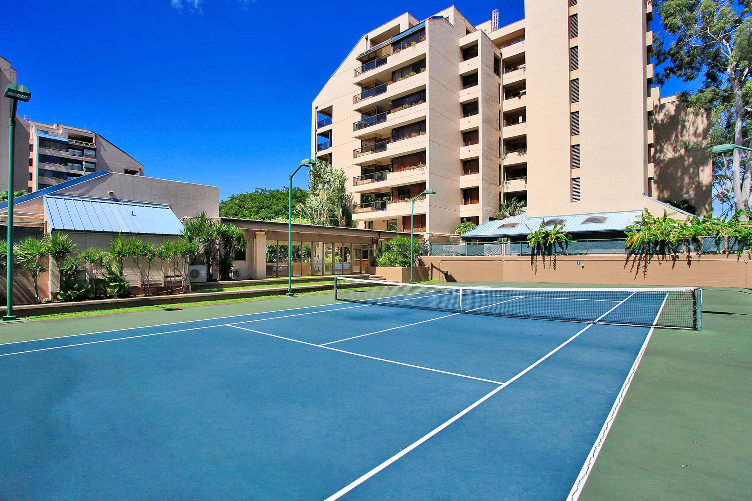 Condo in Lahaina · ★4.82 · 3 bedrooms · 8 beds · 3 private baths - Image 29