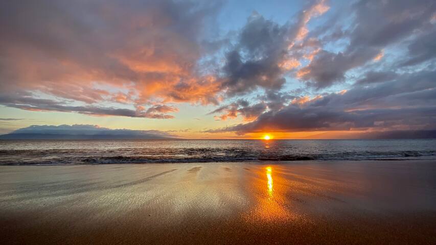 Stunning Oceanfront 3 Bed 3 Bath with AC 2700 sqft gallery image 2