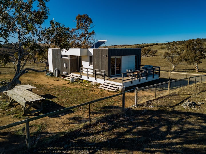 Willow Cottage Farmstay Pet Family ECO Friendly Houses for Rent in