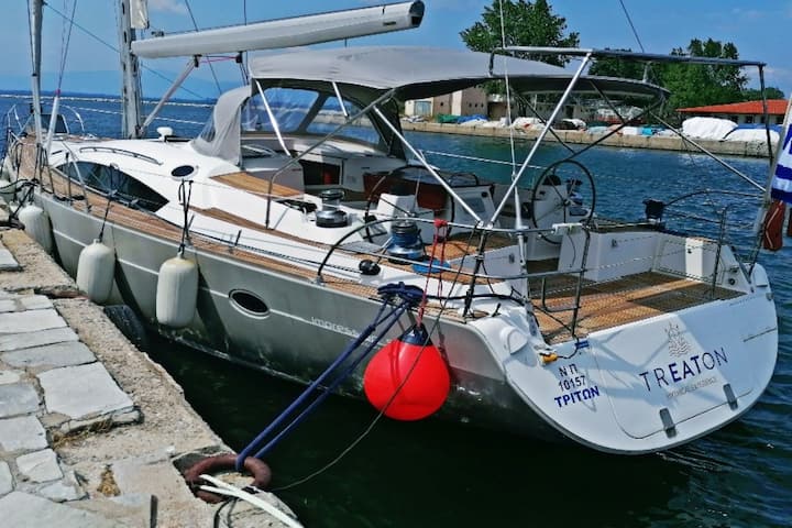 greek islands yacht rental