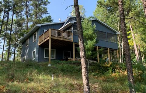 Large 6 BR home on clean lake in Northern WI
