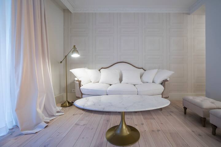 ♡ Brand New⎮ Beachfront ⎮3 min Old Town Anvers ♡ gallery image 2