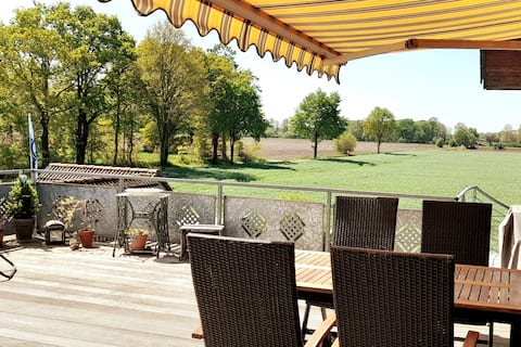 High-quality 3.5 room apartment "Butschi's Weitblick"