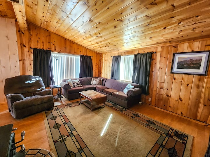 Winter Rim View Cabin - Summer Lake, OR