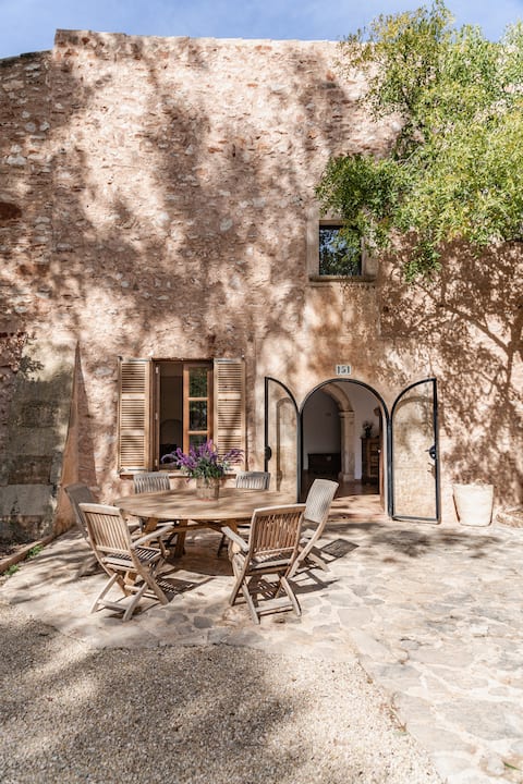 Historic Finca Son Serra near Felanitx