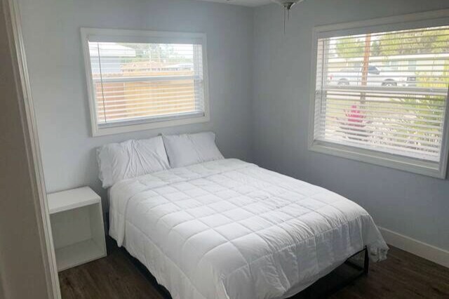 Спалня за гости 2 /Легло тип Куин