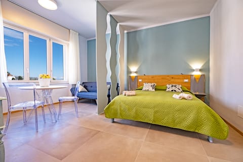 Successful Airbnb property: The TWO ONLY Sea & Sports are just a short walk away! Your Escape! in Sanremo