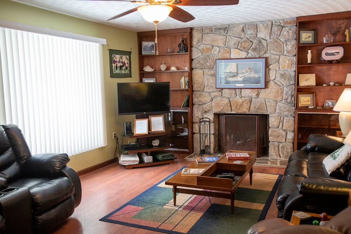 The Woodland Getaway - Cumberland, MD