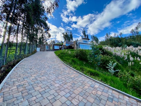 Cozy Suite overlooking Cuenca, natural environment