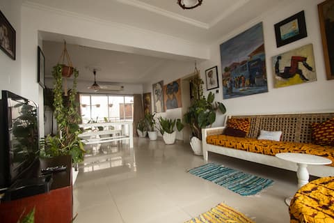 Arts, plants Bohemian apartment in Ikoyi