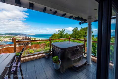 Private Guest Suite,  Hot Tub (opt) & Sea Views