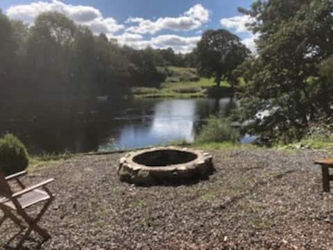 Riverside snug - Guest Suite by Aberfeldy