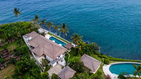 Modern Luxury 5 Bdr Oceanfront Villa in Candidasa