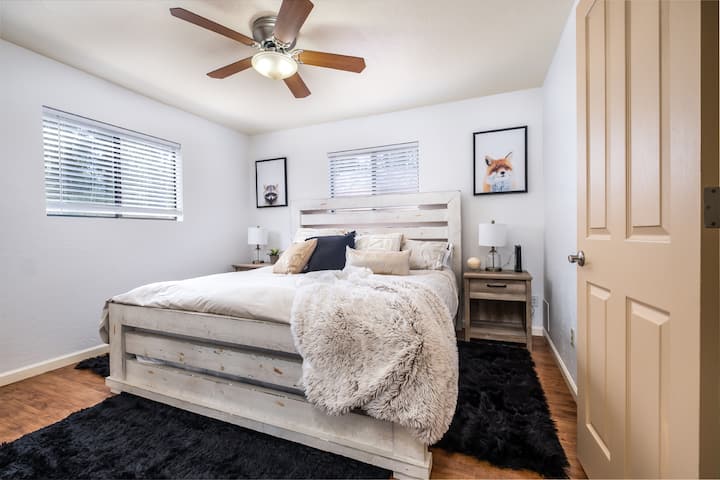 Dhomë gjumi kryesore me krevat dopio "king" 