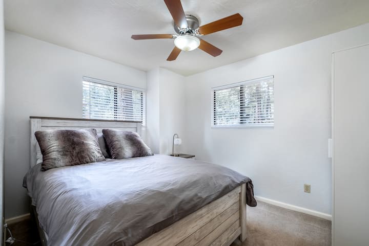 Dhomë gjumi për vizitorët dopio "queen" 