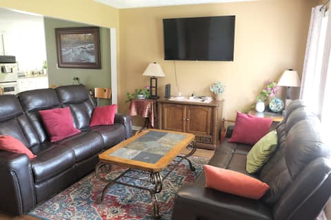 Entire Home in Spalding 4 beds/2 bathrooms