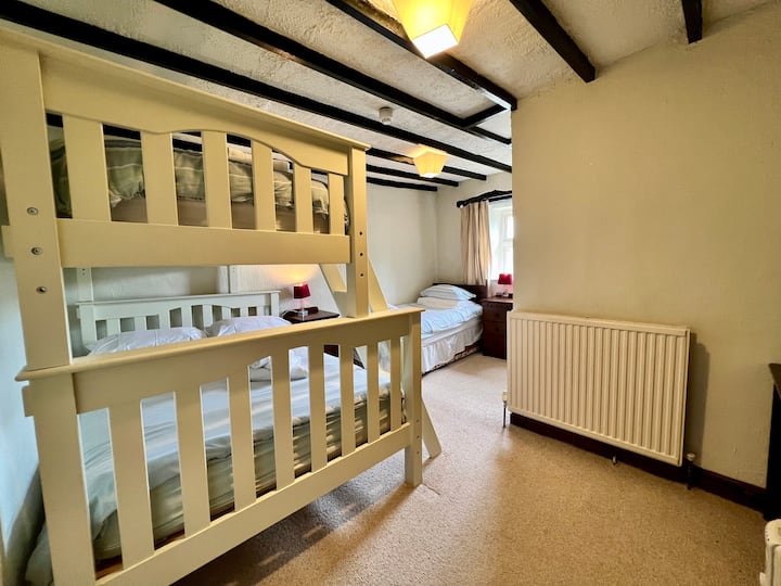 Пространа семејна соба