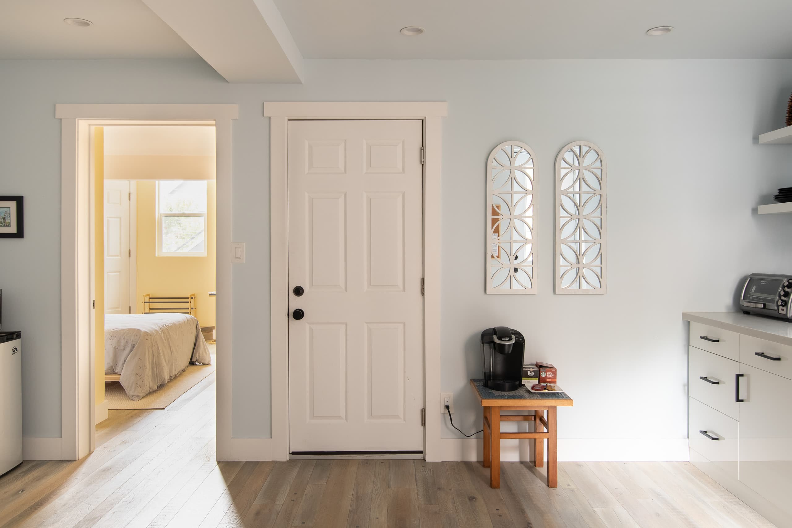Modern, spacious guest suite near Glen Park BART - Image 4