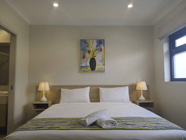 IV. Stylish 3 bedroom apartment Windsor, Brisbane gallery image 2