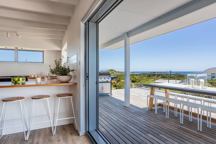 The Bunker – Coastal home in Gracetown – relaxing! gallery image 3