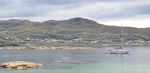 Beachside cottage in remote and stunning Sanna Bay