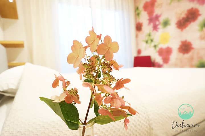 Spálňa s manželskou posteľou