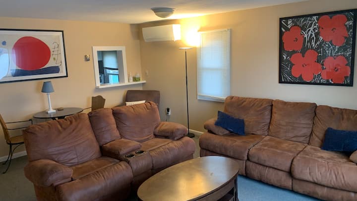 Cayuga Lakefront Getaway - Ithaca, NY